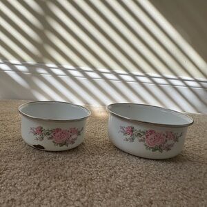 Vintage Floral Enamel Bowls Set